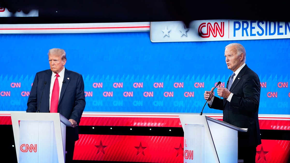 Los presidentes Trump y Biden durante el debate.