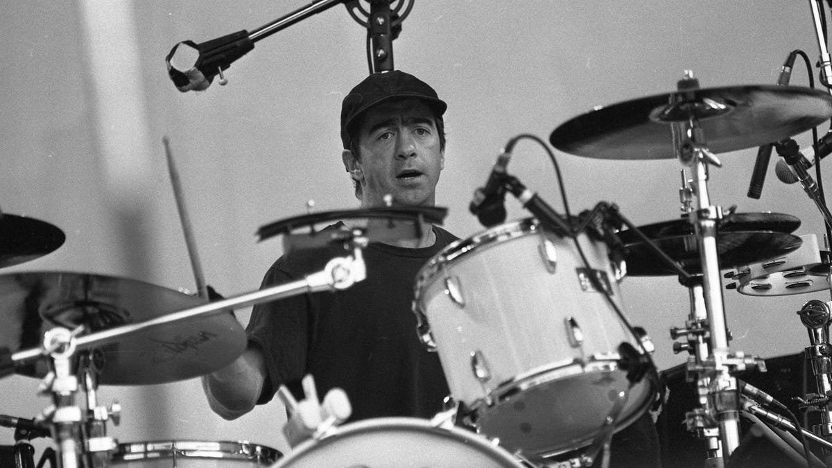 bill berry playing drums in 1995
