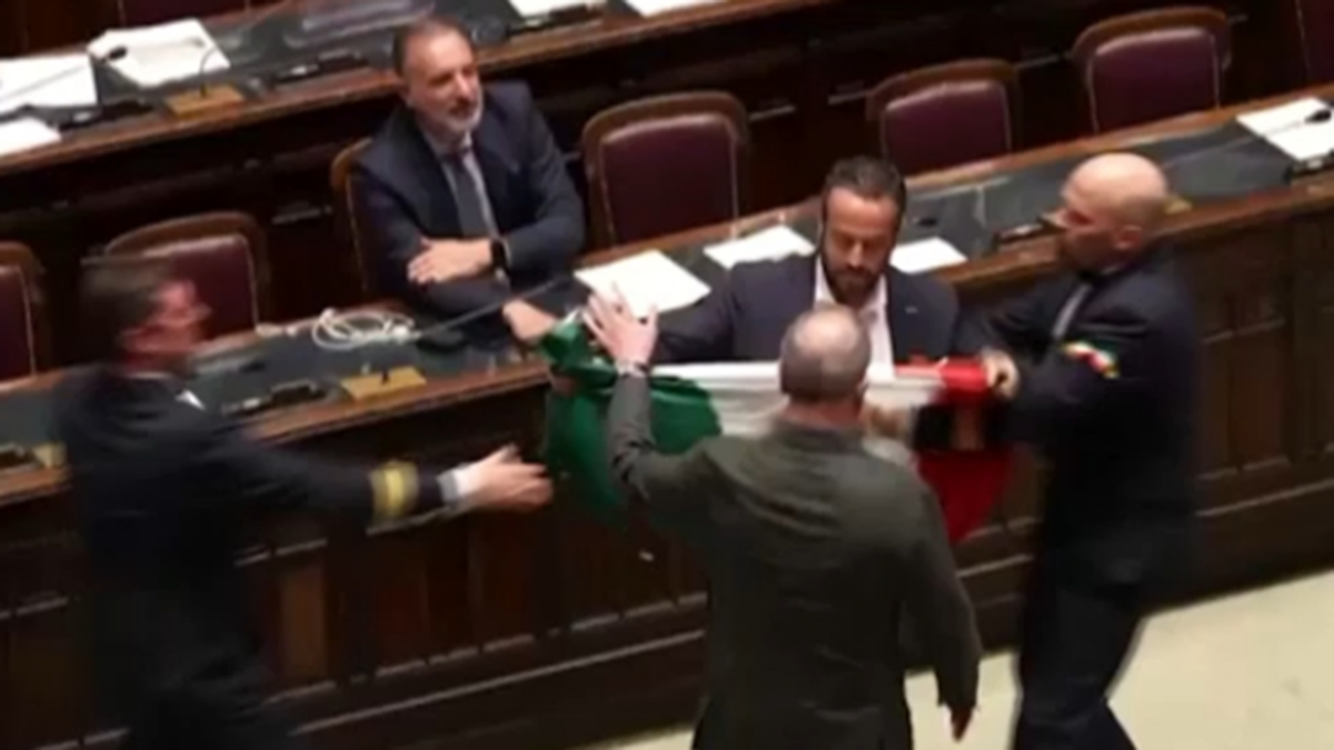 Italian parliament brawl