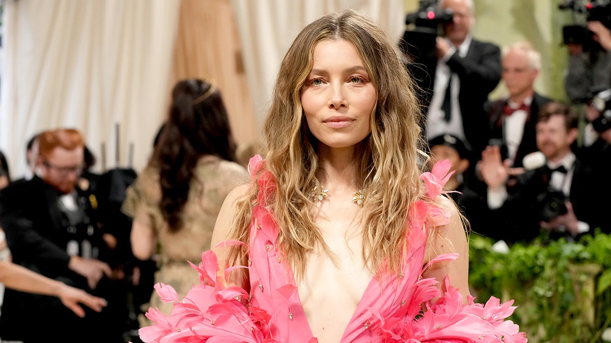 Close up of Jessica Biel in pink at the Met Gala