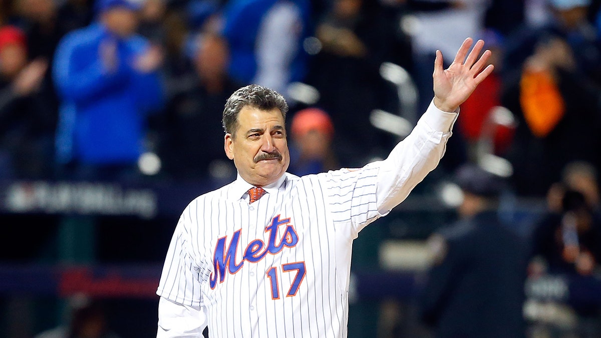 Keith Hernandez throws out the ceremonial first pitch 