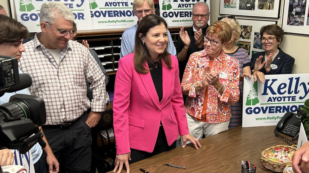 Kelly Ayotte defends her conservative credentials in the GOP nomination race for New Hampshire governor