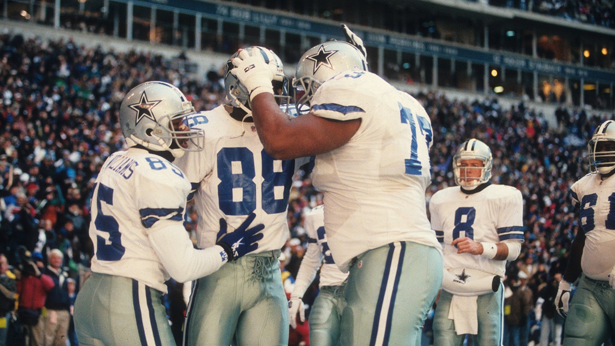 NFL Legend Larry Allen 'passed Away Suddenly' At 52 | Fox News