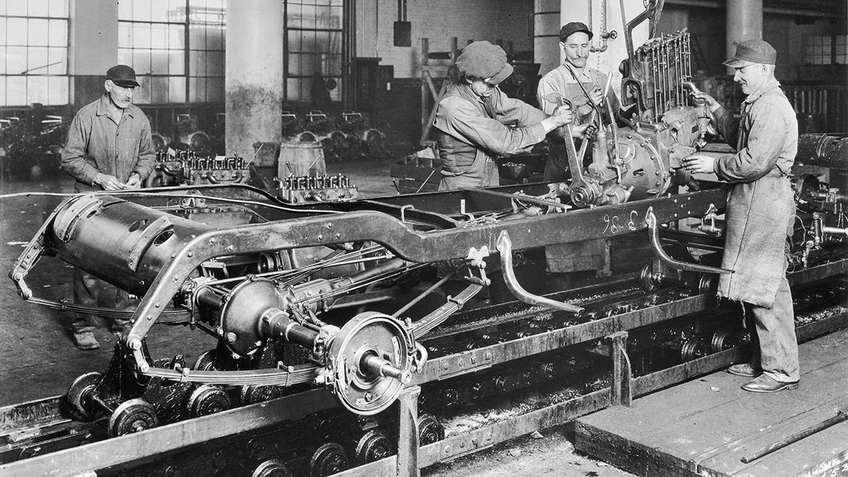 1920s automobile assembly