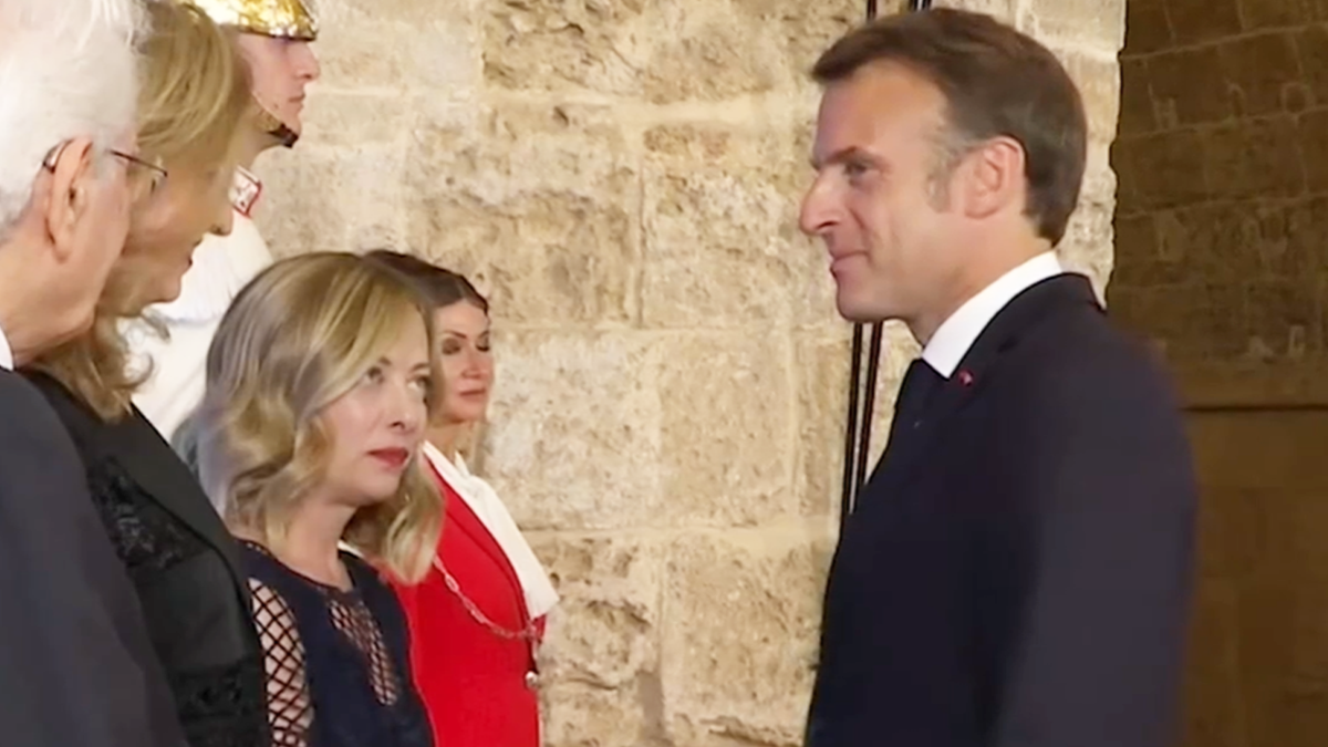 Reunião do G7 entre Meloni e Macron