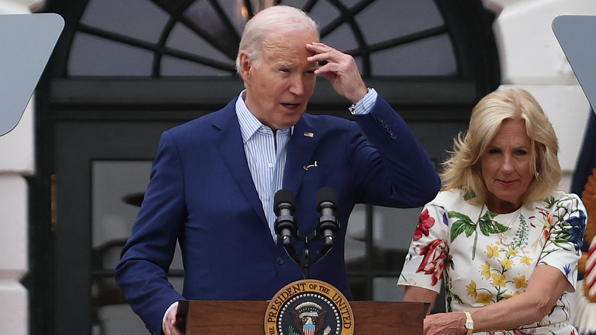 WASHINGTON, DC - JUNE 04: US President Joe Biden and First Lady Jill Biden deliver remarks during a congressional picnic on the South Lawn of the White House on June 04, 2024 in Washington, DC.  The annual bipartisan picnic brings together Biden Administration officials and members of Congress and their families to celebrate the unofficial start of summer.  (Photo by Kevin Dietsch/Getty Images)