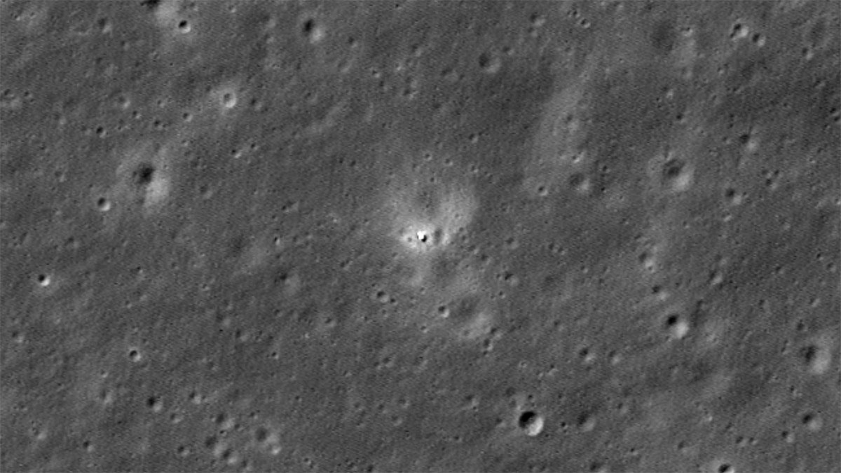 NASA lunar orbiter pictures Chinese space probe on far side of the moon