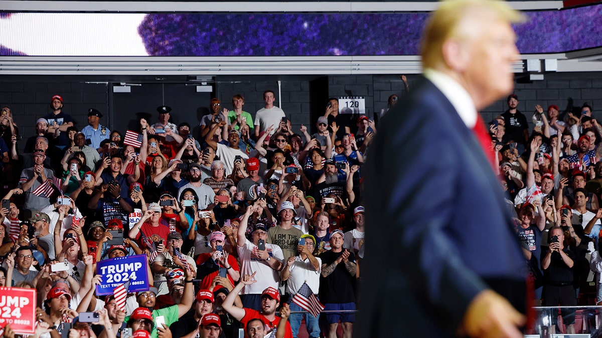 Trump supporters cheer in Philadelphia