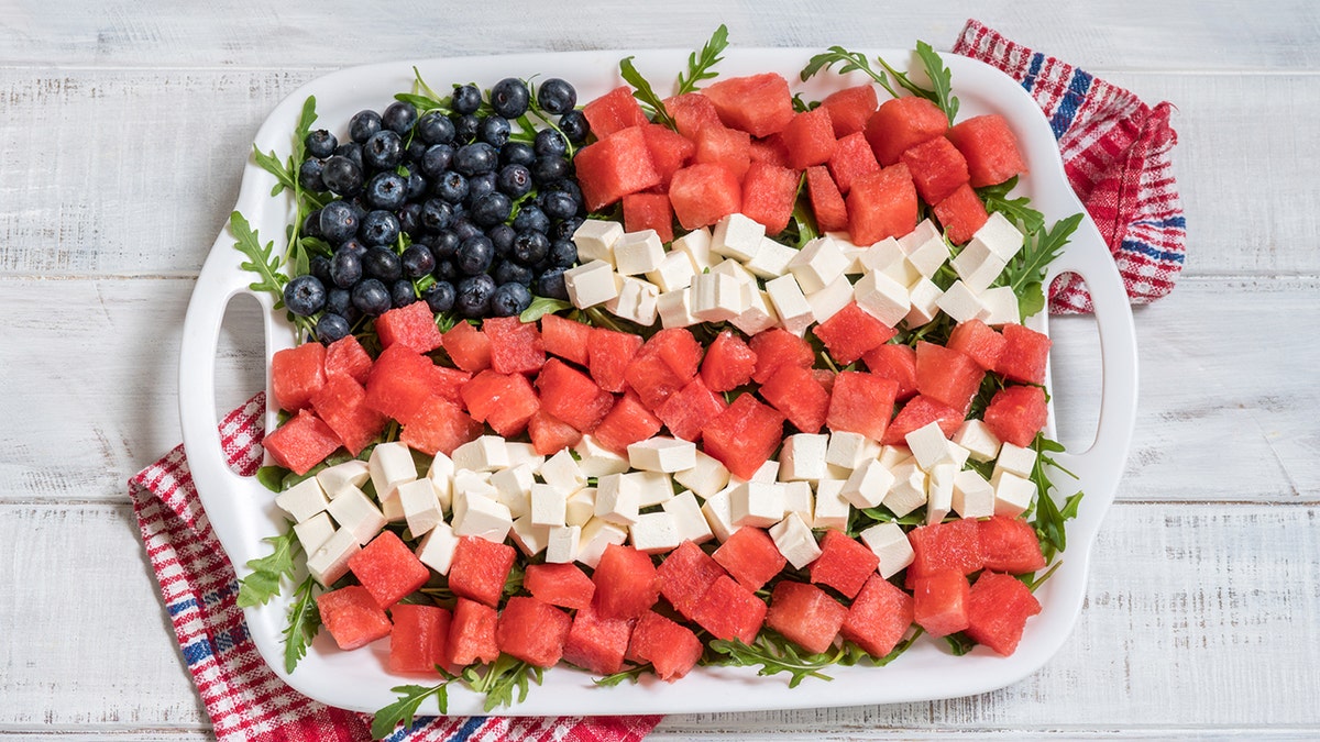 Salada Vermelha, Branca e Azul