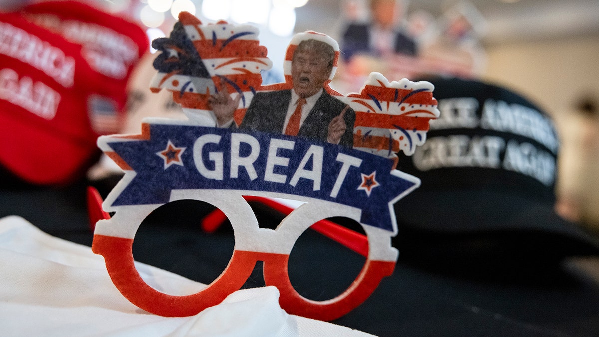 Trump glasses merchandise