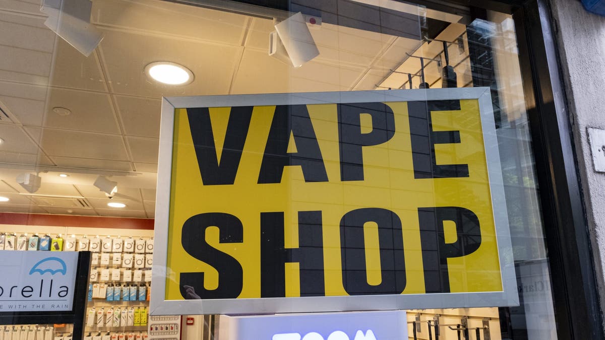 Sign reading "Vape Shop"