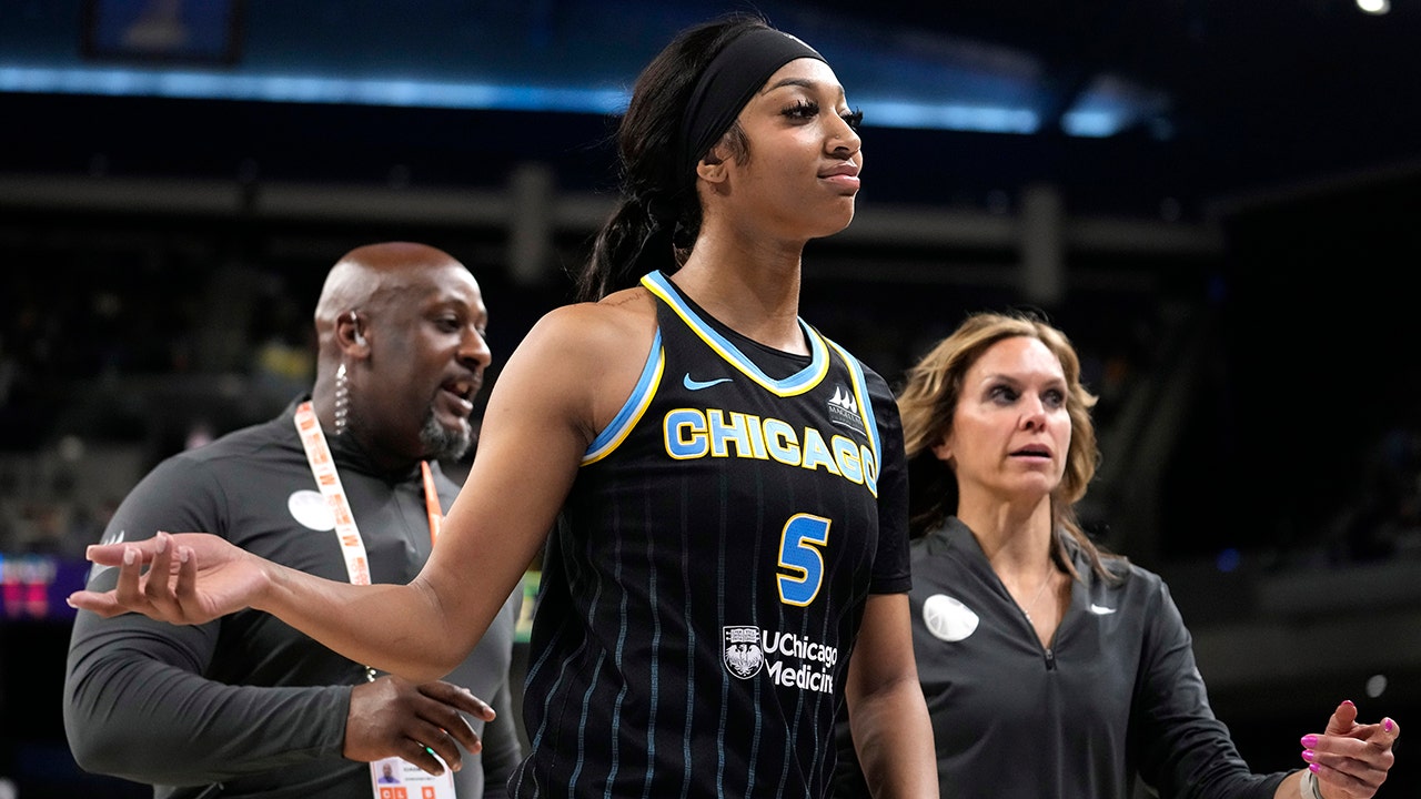 Sky's Angel Reese ejected in loss to Liberty; ref says she was  'disrespectfully addressing' an official | Fox News