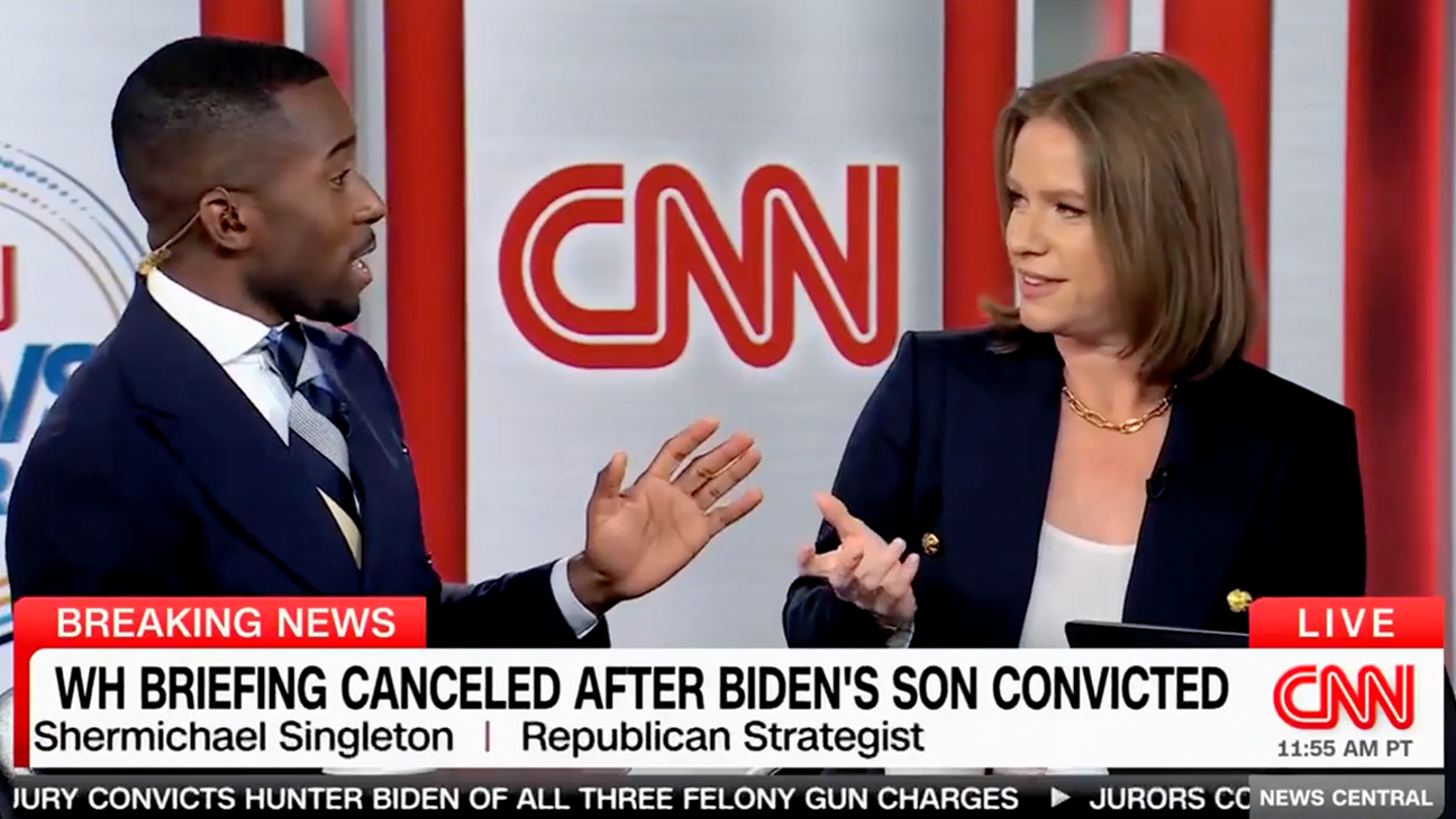 CNN Panel Grills Ex-Biden Official over Suspicious White House Briefing Cancelation