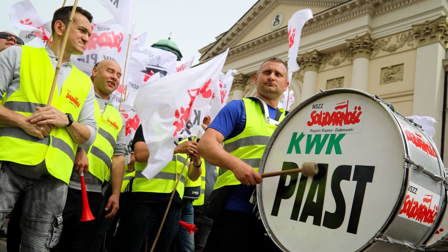 European Farmers Rebel Against Climate Policies, Threatening EU Election