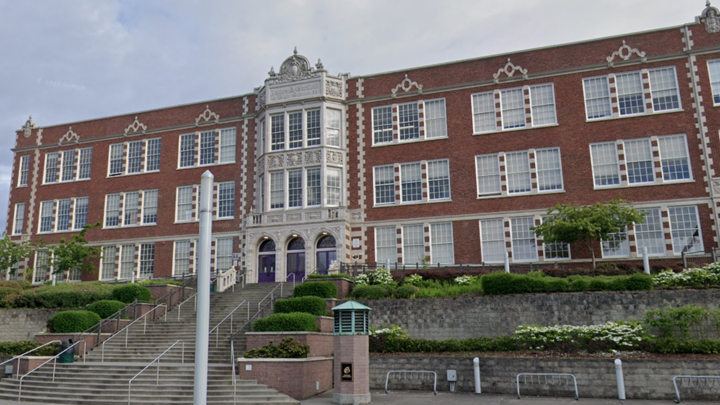 Tragedy at Garfield High School: Student Killed in Shooting While Trying to Break Up Fight