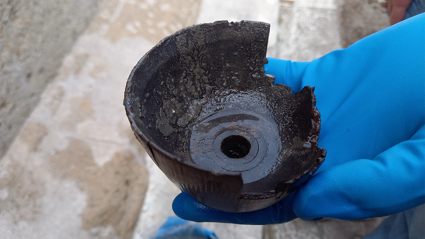 Uncovering Ancient Secrets: Archaeologists Unearth Artifacts from Roman Well