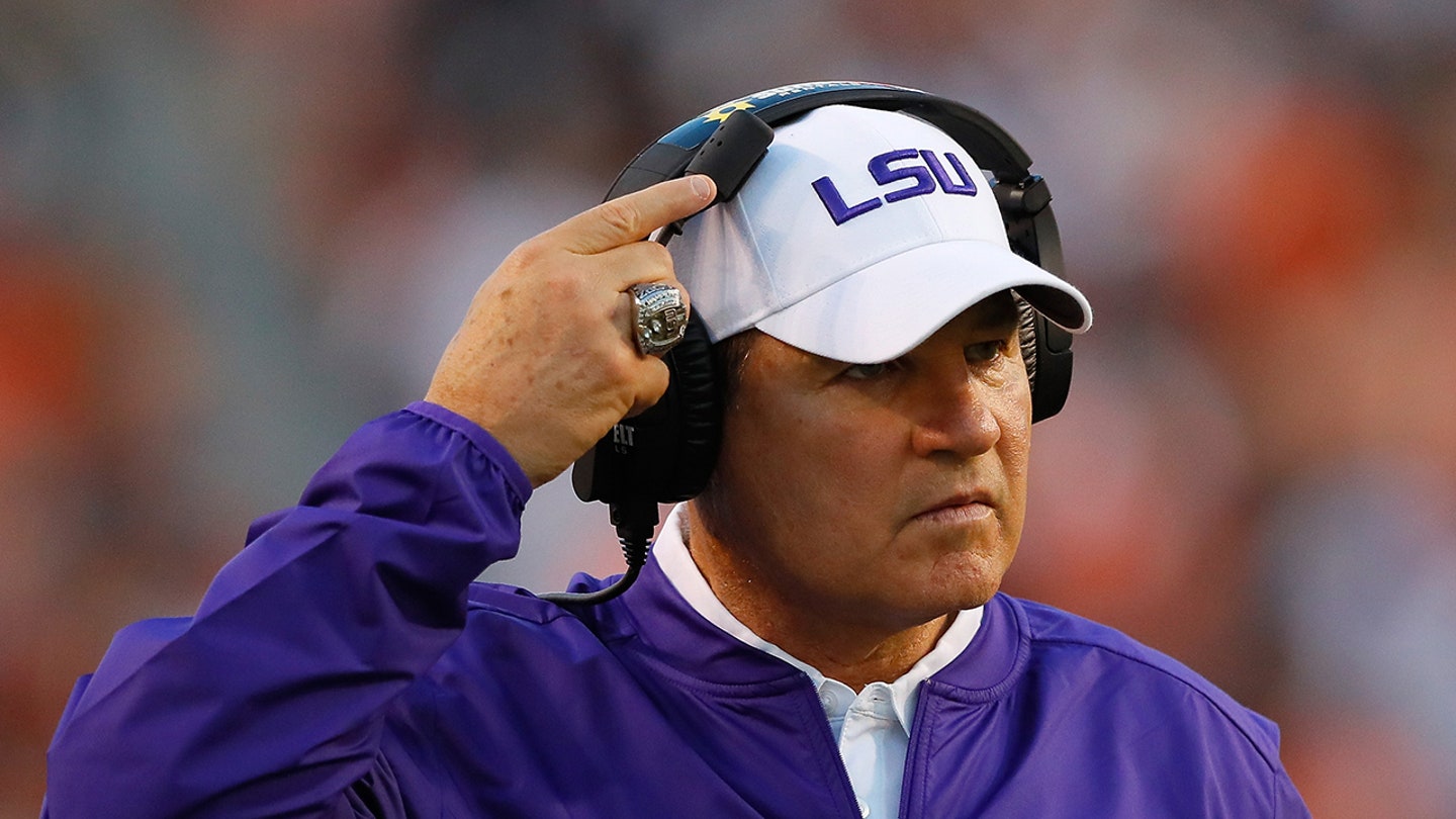 Former LSU Coach Les Miles Sues University Over Win Vacancies, Hall of Fame Eligibility