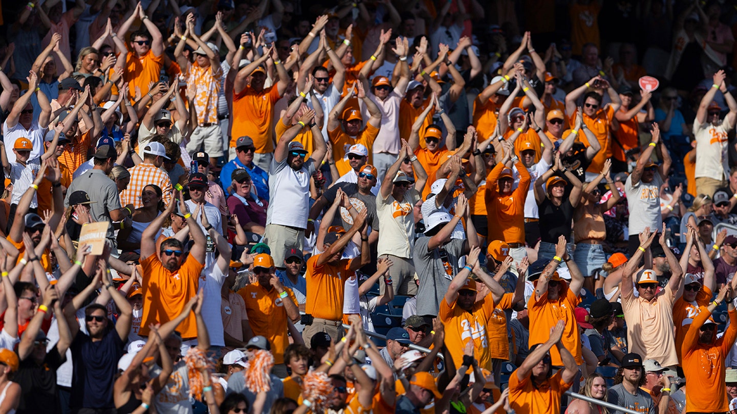 Vols Fans Roar After Moore's Homer in Must-Win Game 3