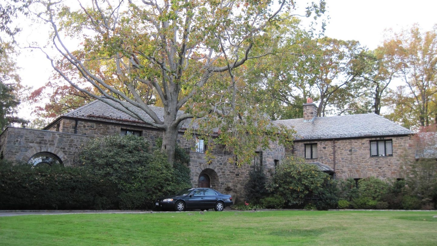 Willie Mays' Castle in New Rochelle: Escaping Racism and Unveiling Marital Turmoil