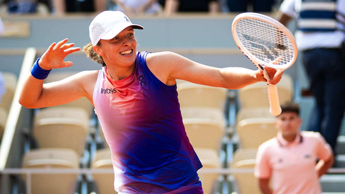 Iga Swiatek Defeats Coco Gauff, Reaches Third Consecutive French Open Final