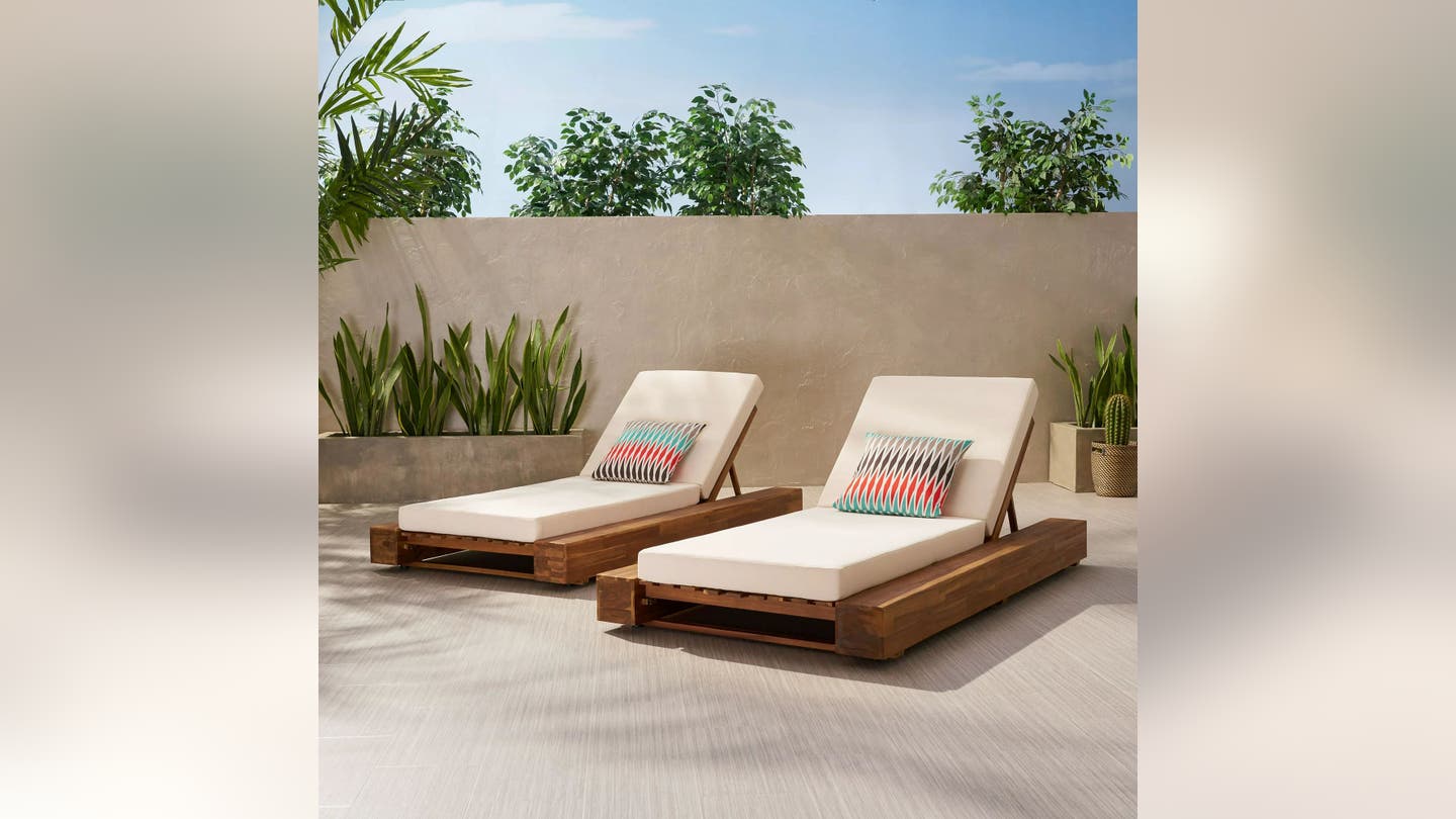 Transform Your Backyard Oasis: Elevate Your Poolside with Exquisite Lounge Chairs