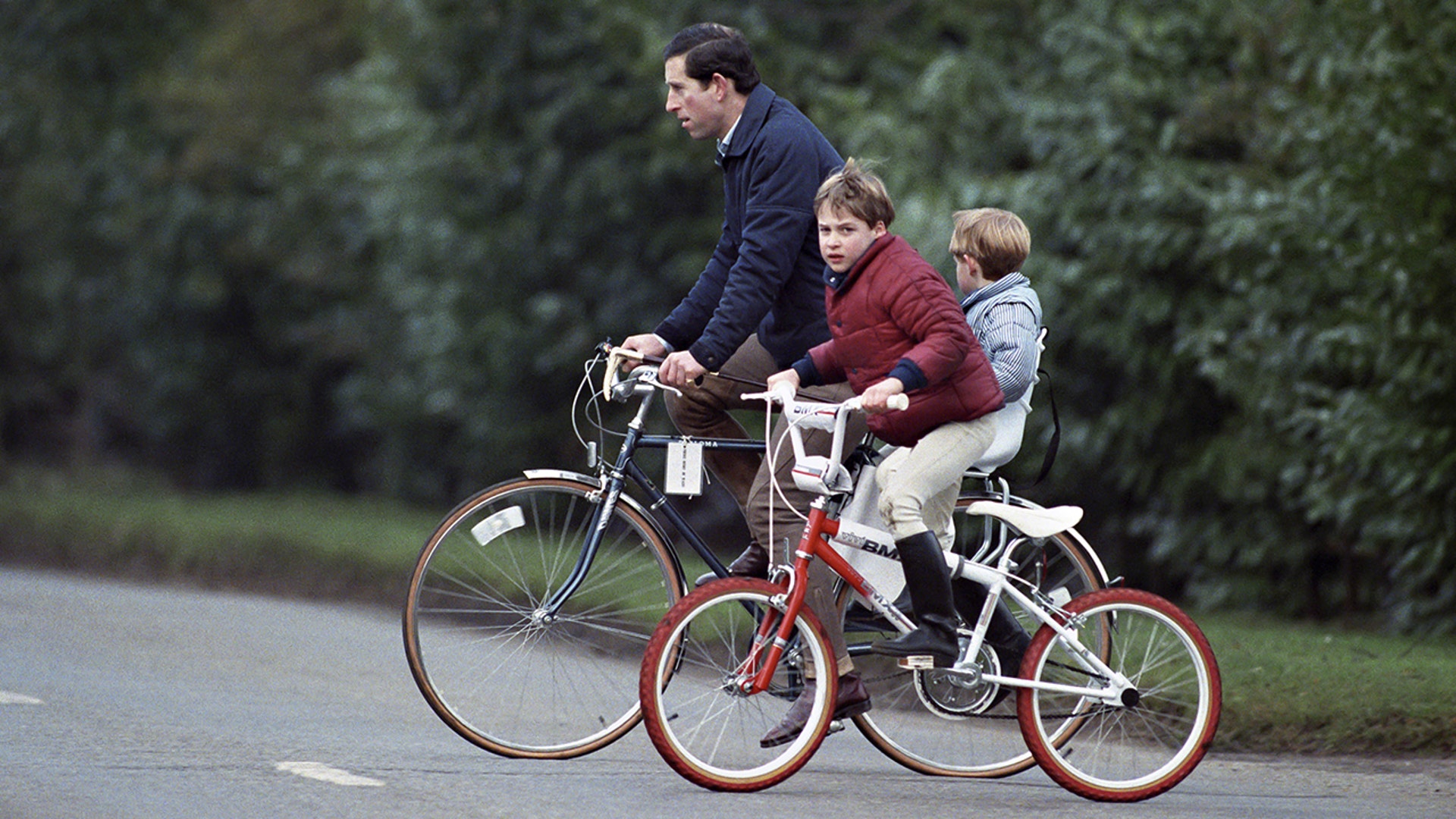 Prince William enjoyed a nice bike ride with his dad and brother at Sandringham Estate.