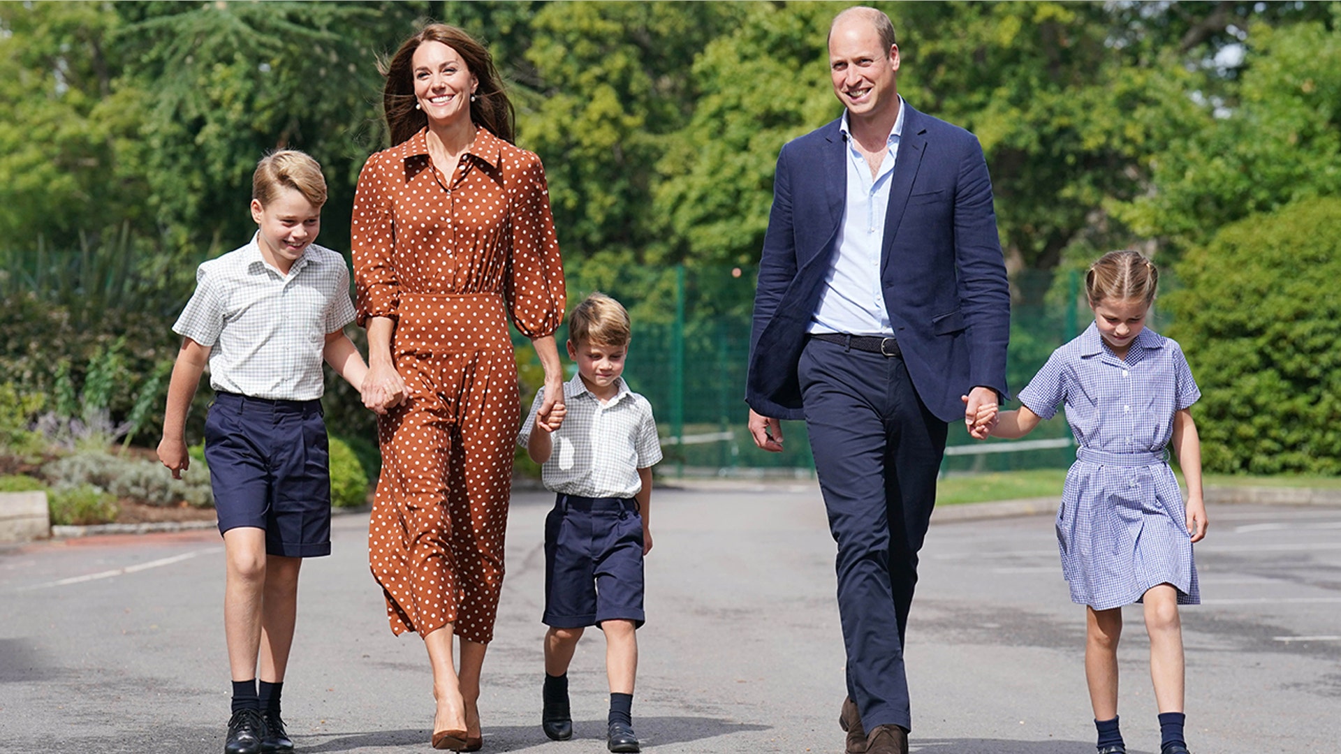 Kate and William walking their kids to school in September 2022.