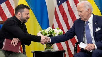 Biden singles out conservatives over Ukraine funding in meeting with Zelenskyy