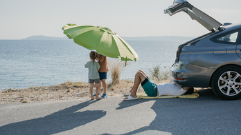10 summer emergency kit essentials to keep in your car