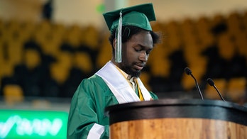 New Orleans student graduates as valedictorian after living in homeless shelter