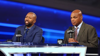 Charles Barkley, Kenny Smith clash over FBI gambling probe allegedly involving NBA figures: 'That's stupidity'