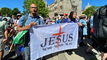 'Jesus is here': Thousands join Eucharistic procession in Washington, DC