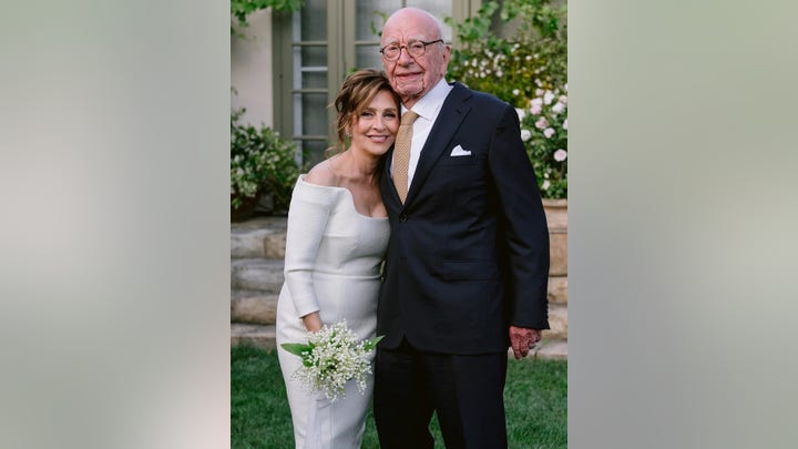 Rupert Murdoch, 93, marries someone again 🤡