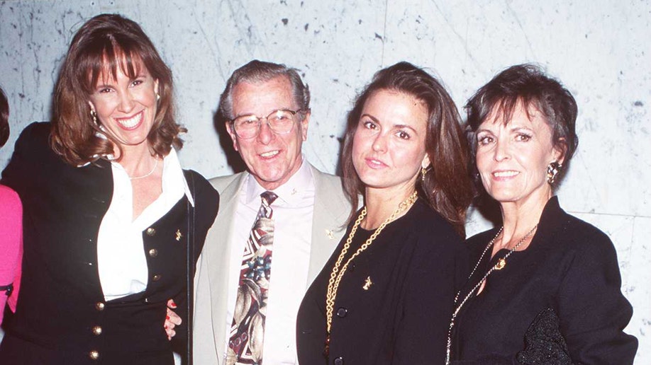 Nicole Brown Simpson's sisters and father.