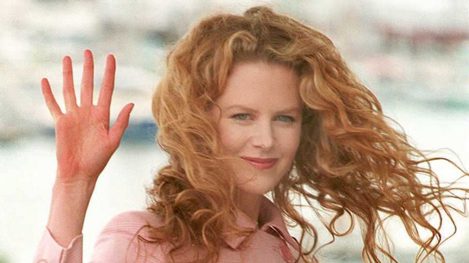 Nicole Kidman waving