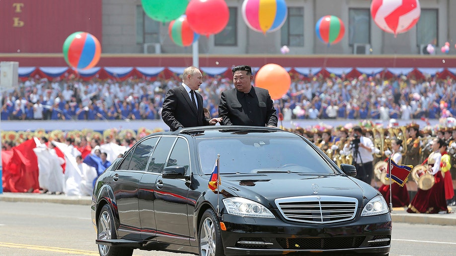 Putin and Kim at parade
