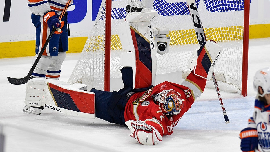 Panthers’ Sergei Bobrovsky puts on goal-stopping show to help secure Game 1 win in Stanley Cup finals