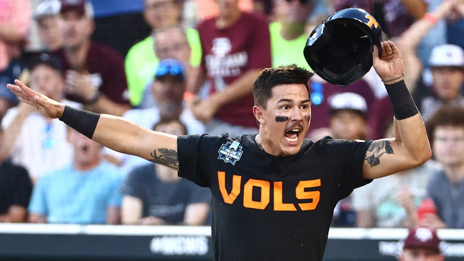 Tennessee's Hunter Ensley makes acrobatic slide to score clutch run in College World Series