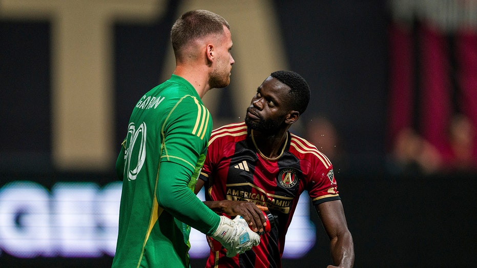 Atlanta United player's sneaky move leads to game-winning goal against Toronto thumbnail