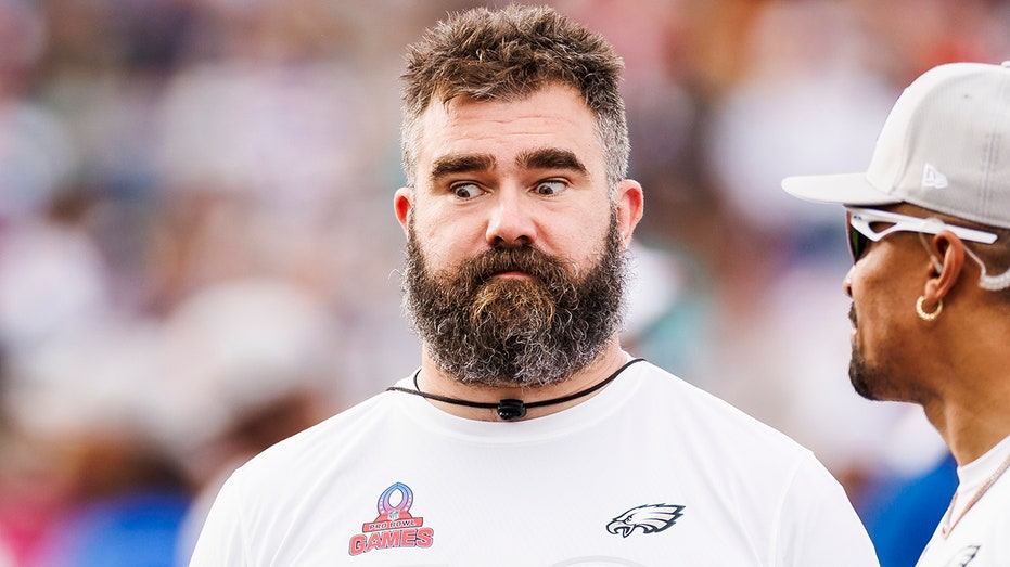 Jason Kelce drives social media debate about washing legs, feet