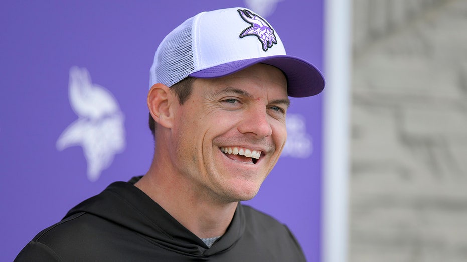 Vikings' Kevin O'Connell admits to trying to use contract clause to get out of dancing at his wedding