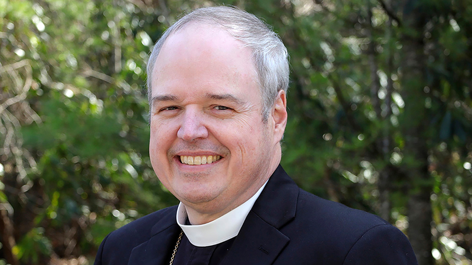 Pennsylvania bishop becomes youngest Episcopal Church leader since 1789 thumbnail