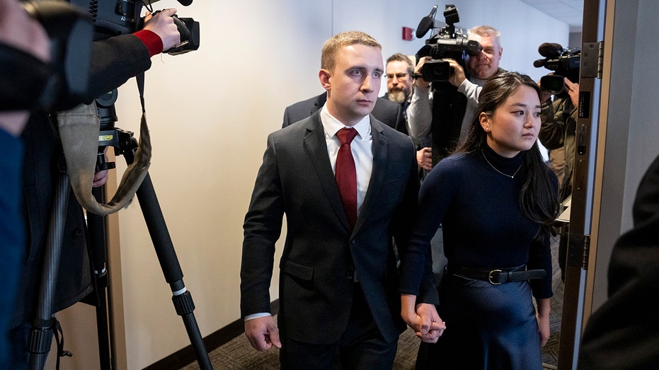 Prosecutors drop charges against Minnesota trooper in deadly shooting of motorist Ricky Cobb