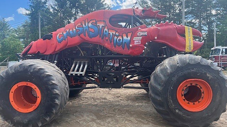 Lobster-shaped monster truck topples utility poles in Maine mishap