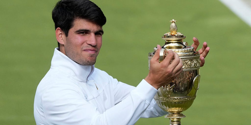 Carlos Alcaraz captures Wimbledon title from Novak Djokovic in straight sets