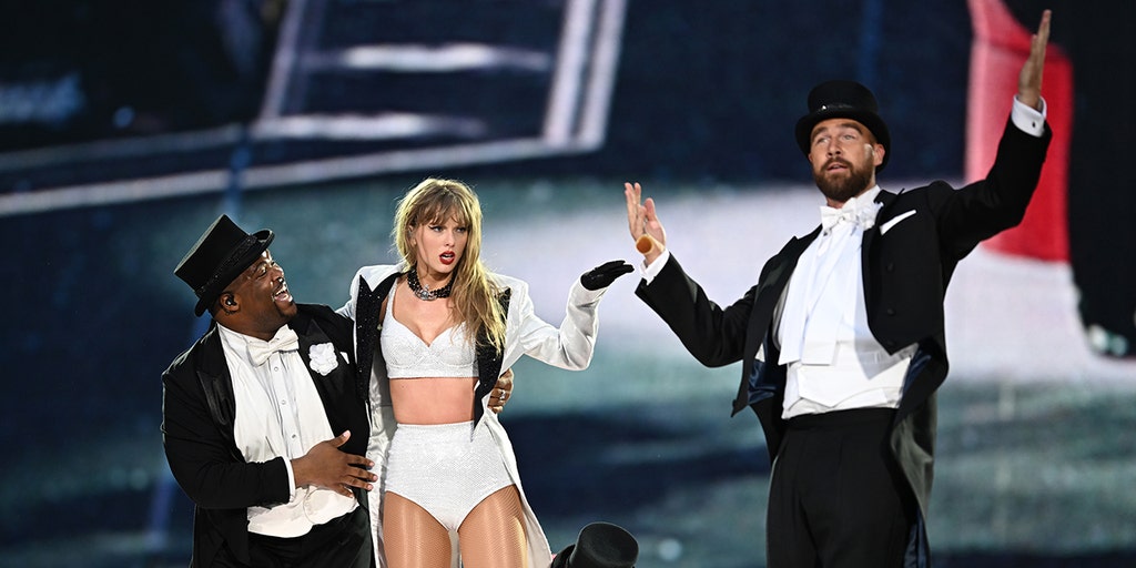 Taylor Swift's safety was Travis Kelce's top priority during Eras Tour  performance: 'Do not drop the baby' | Fox News