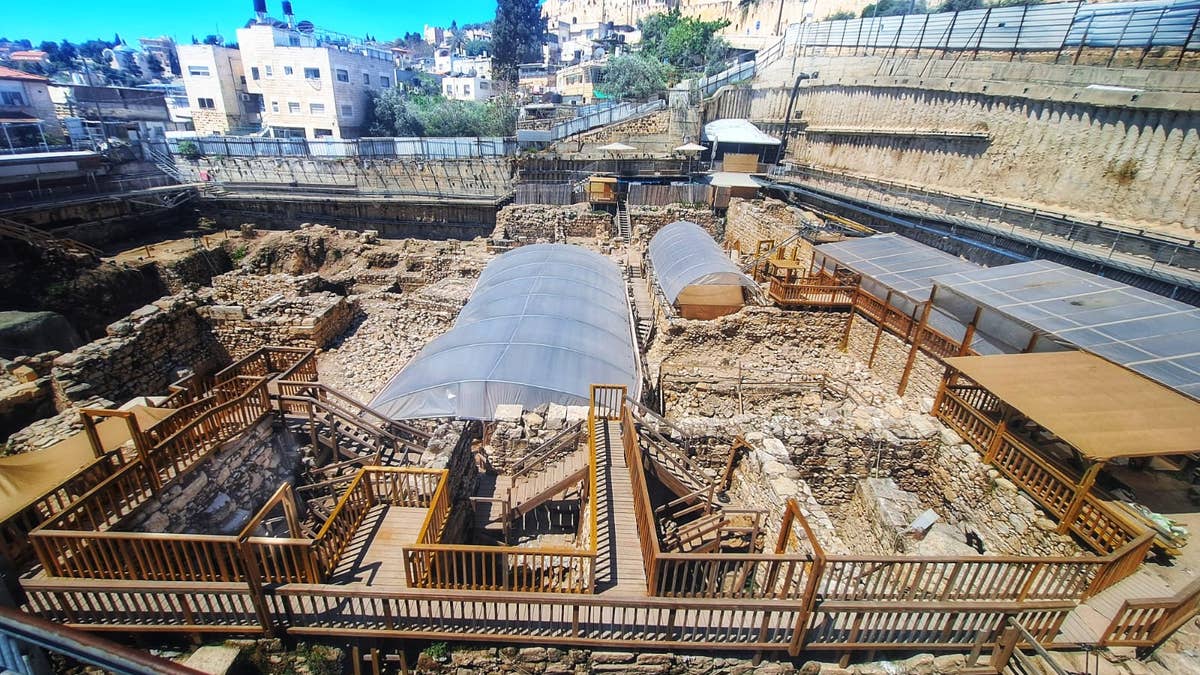 Khai quật địa điểm jerusalem