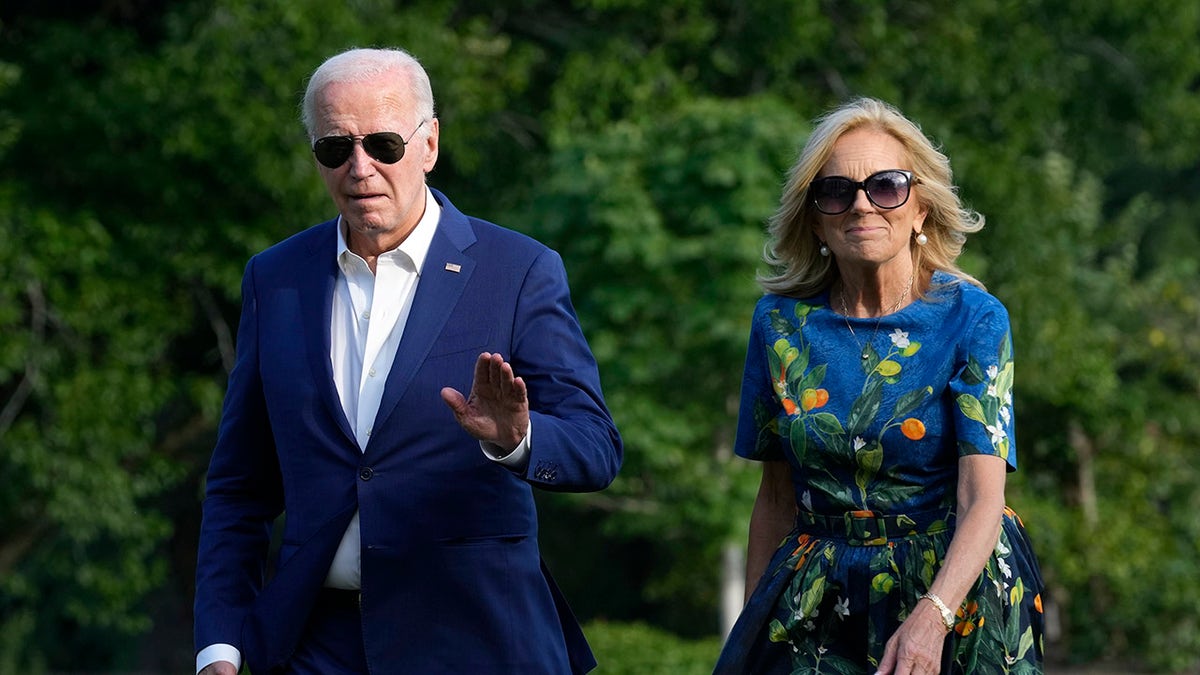 Joe and Jill Biden on White House lawn