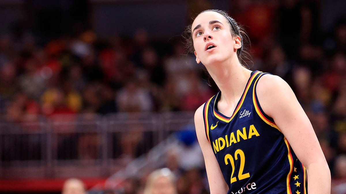 Caitlin Clark posts historic stat line in Fever's loss to Mystics | Fox ...