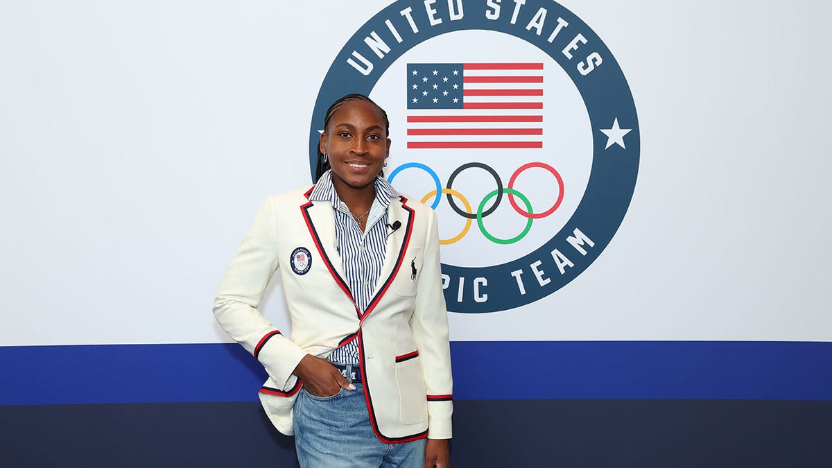 Coco Gauff poses for photo